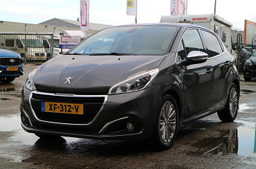 Peugeot 208 1.2 PureTech Allure **VERKOCHT**