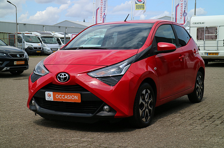 Toyota Aygo 1.0 VVT-i x-play | Automaat! | Navi | Camera |