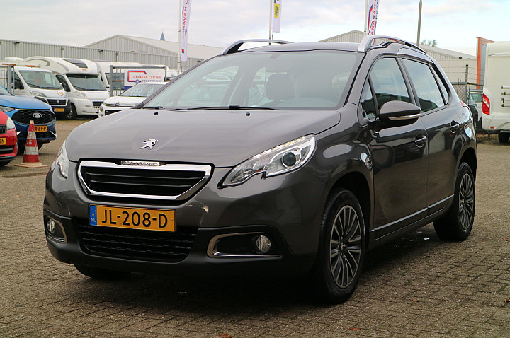 Peugeot 2008 1.2 PureTech Blue Lion | Panorama | Trekhaak! |