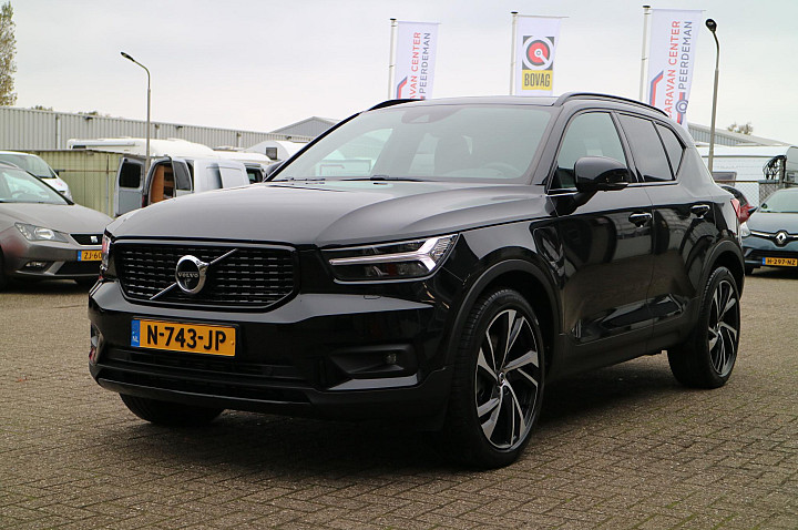 Volvo XC40 1.5 T4 Recharge R-Design | SOH % | Camera | Trekhaak |